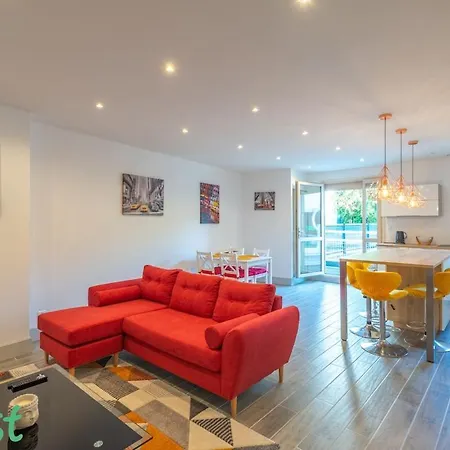 4 Personnes - Terrasse + Parking Prive Apartment Dijon