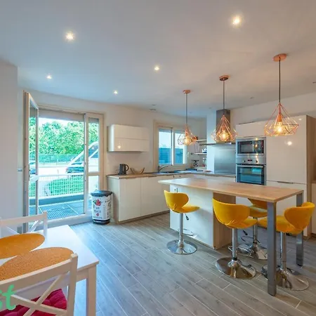 4 Personnes - Terrasse + Parking Prive Apartment *